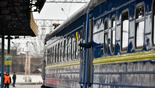 «Укрзалізниця» запускає евакуаційні рейси для жителів окупованого Криму