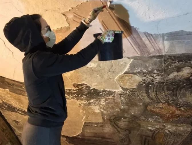 У Гарнізонному храмі відновили реставрацію фресок