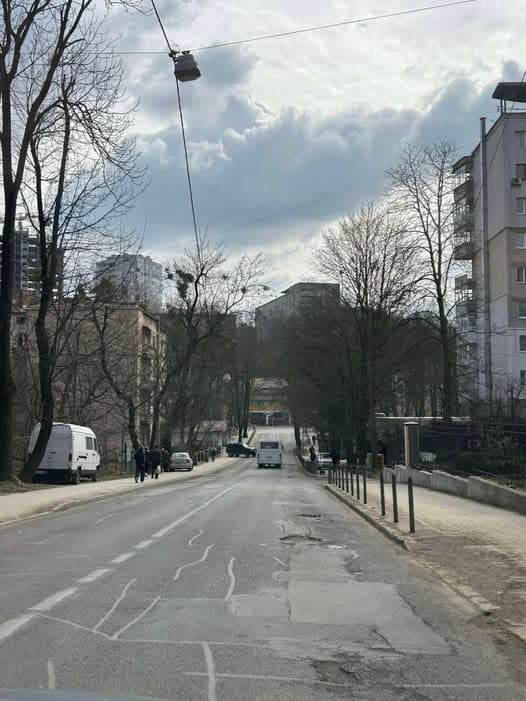 На вихідних у Франківському районі ремонтуватимуть дороги: рух частково обмежать