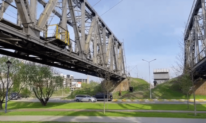 В Ірпені на кілька днів закриють рух біля залізничного мосту