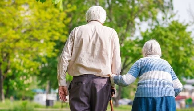 В Україні змінять умови виходу на пенсію та хто і де зараз може вручати повістки. Підсумки доби