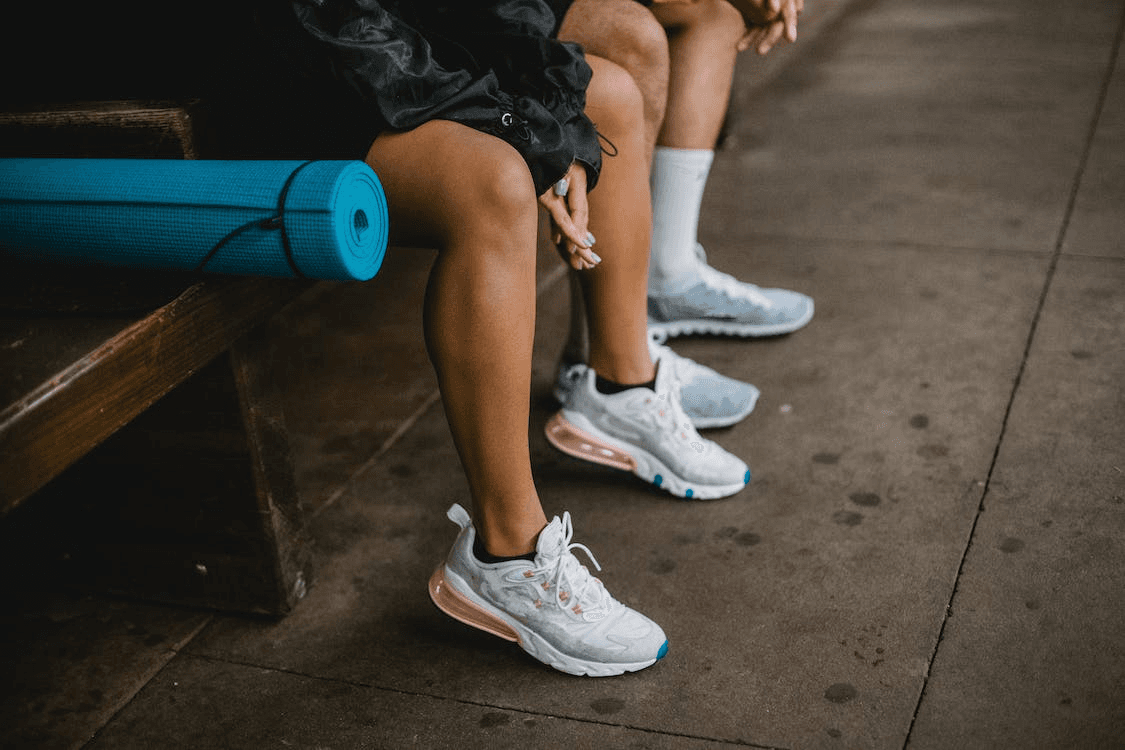 Про що свідчить хрускіт у суглобах та біль у коліні. Пояснення лікаря