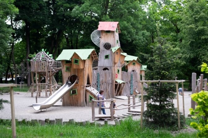 Де у Львові найновіші дитячі майданчики. Перелік