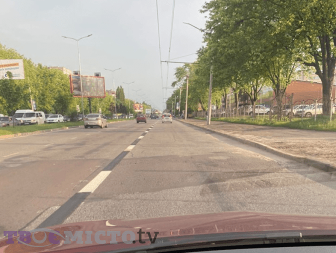 Смугу громадського транспорту на Стрийській ліквідували