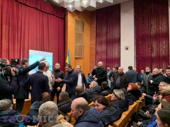 На громадських слуханнях підтримали подорожчання проїзду в трамваях і тролейбусах Львова