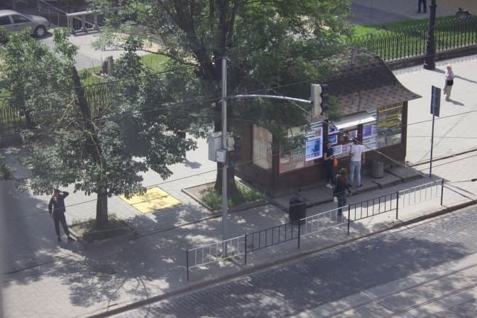 На місці смертельної аварії на Городоцькій встановили пішохідний світлофор