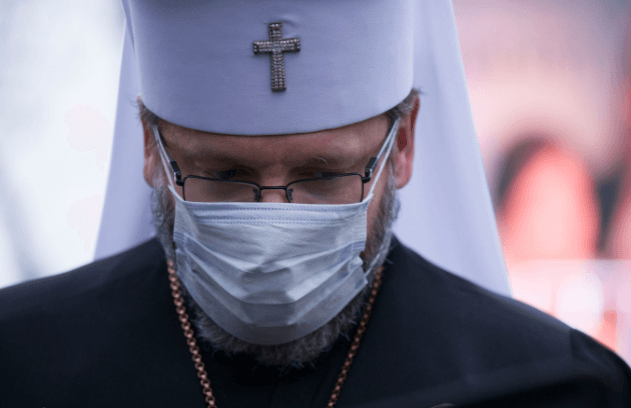 Священникам дозволили вакцинуватися залишковими дозами від коронавірусу