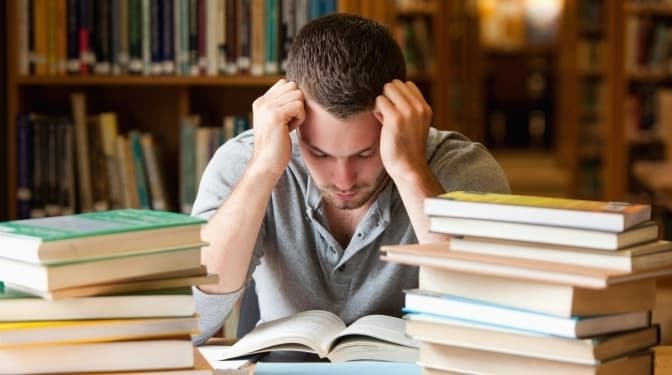 Понад 100 вишів і коледжів України позапланово перевірять через зловживання чоловіків призовного віку