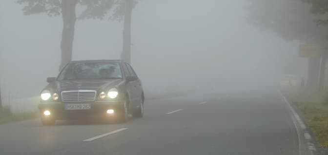 У Львові – знову туман: водіїв закликають бути уважними