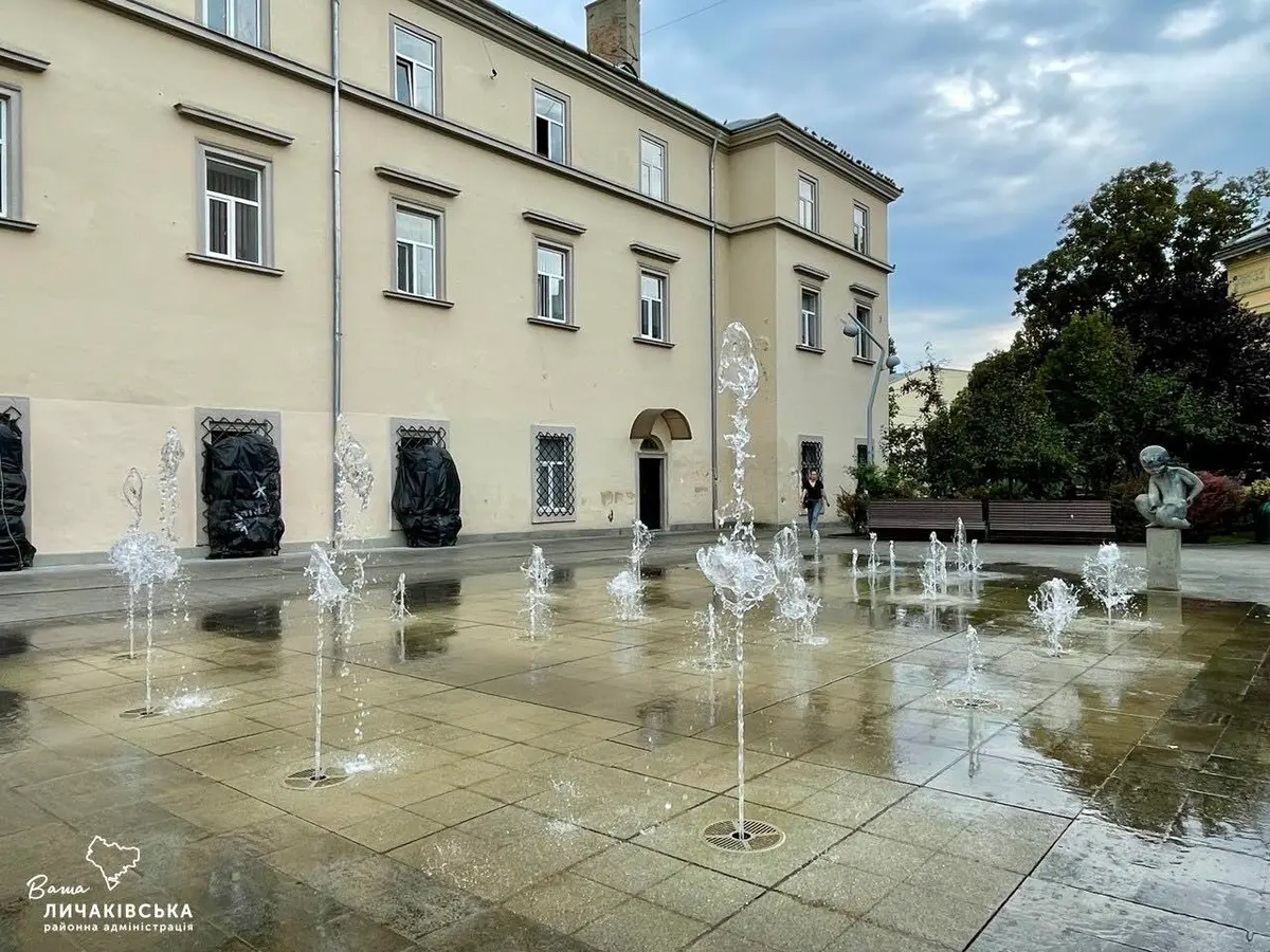 У центрі Львова відновили роботу перші фонтани після зими