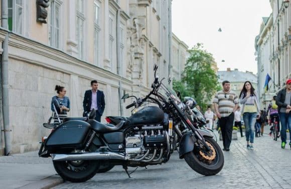 Для байкерів у Львові хочуть створити нове місце для паркування