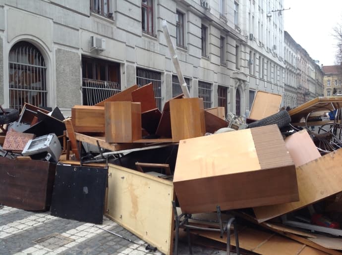 У Львові забарикадували обласне управління міліції