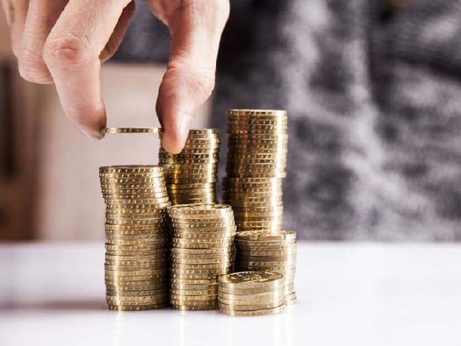 Чи потрібно сплачувати податки за виграш в казино: роз’яснення