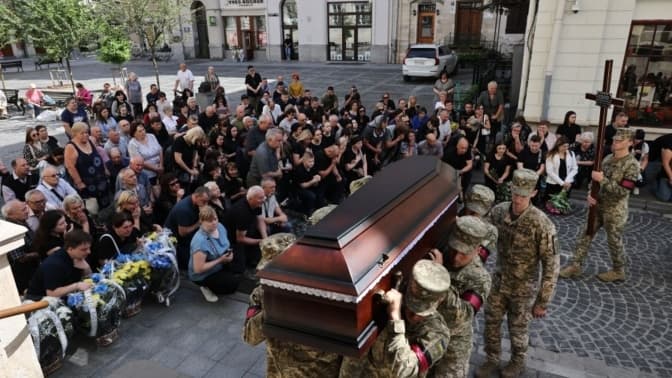 Завтра у Львові попрощаються із двома захисниками України