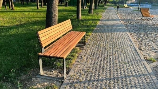 У львівських парках і громадських просторах з’являться 163 нові лавки