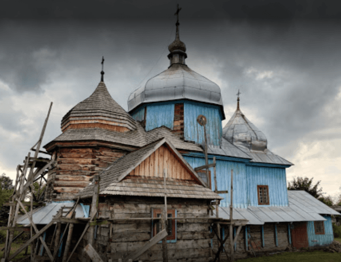 На Львівщині відреставрують дерев'яну церкву, де зберігалося унікальне рукописне Євангеліє