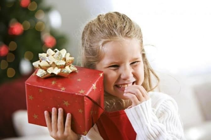 Як стати помічником святого Миколая. Добірка ініціатив