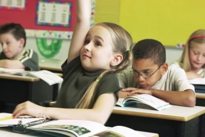 На Tvoemisto.tv транслюватимуть розмову про ідеальну школу. Як подивитися?