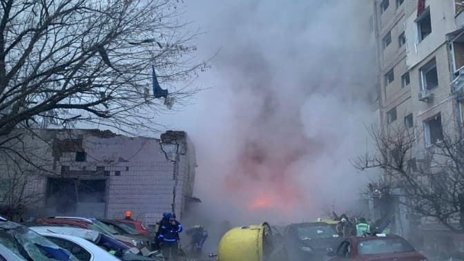 Мешканцям пошкодженого ракетою будинку на Соломʼянці нададуть безкоштовне житло