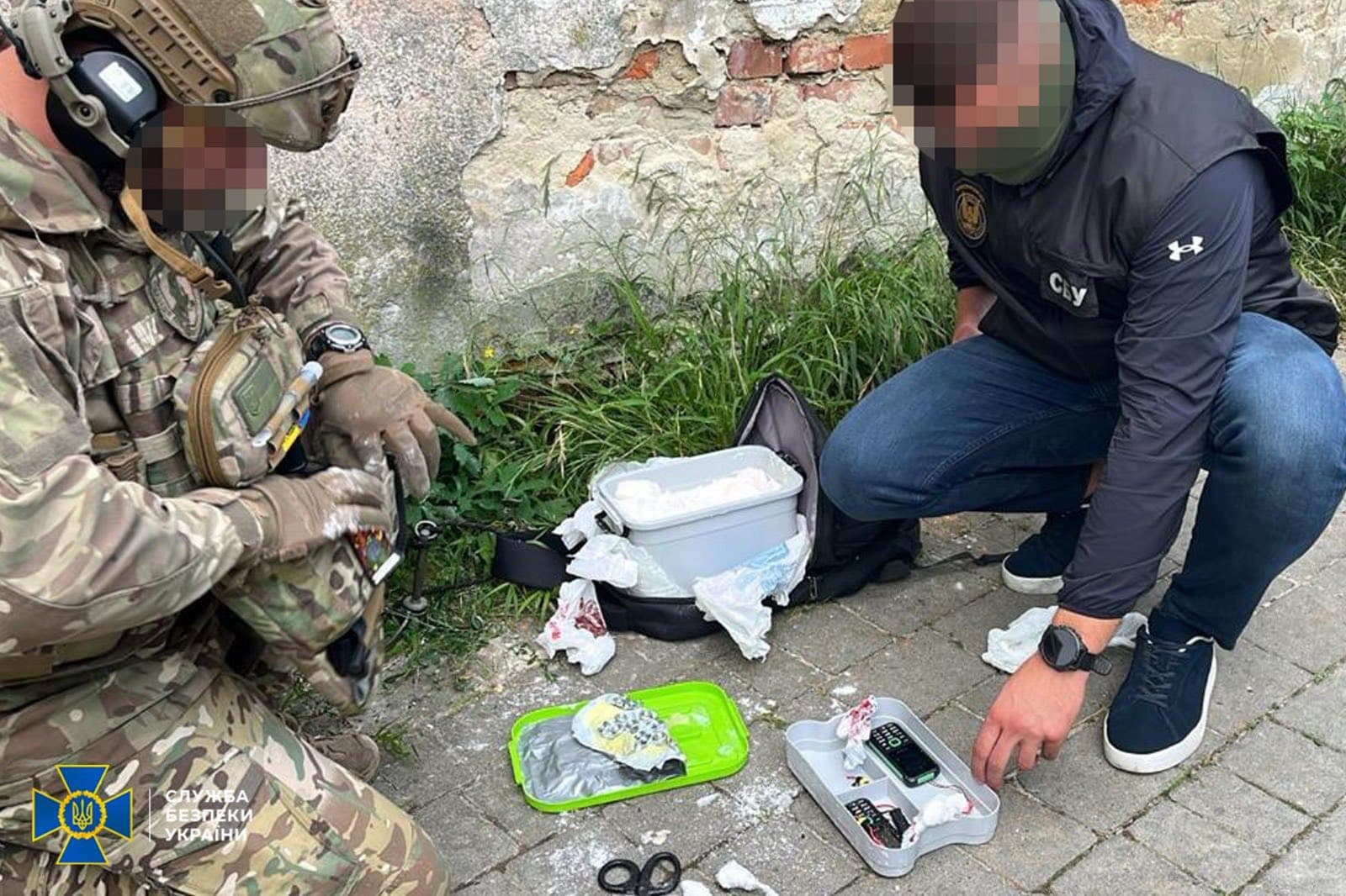 Закладку вчасно вдалось ліквідувати / фото Управління СБ України у Львівській області