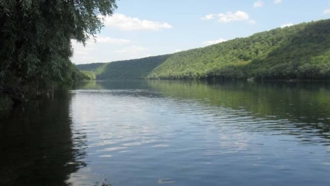 На Львівщині у річці виявили тіло 49-річного чоловіка