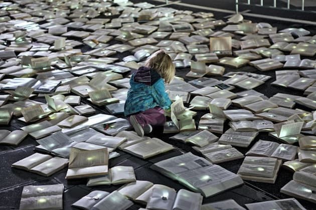 Одну з центральних вулиць Львова перетворять на читальню просто неба