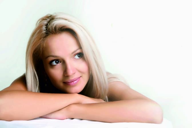 Elos-омолодження: як виглядати молодшою?