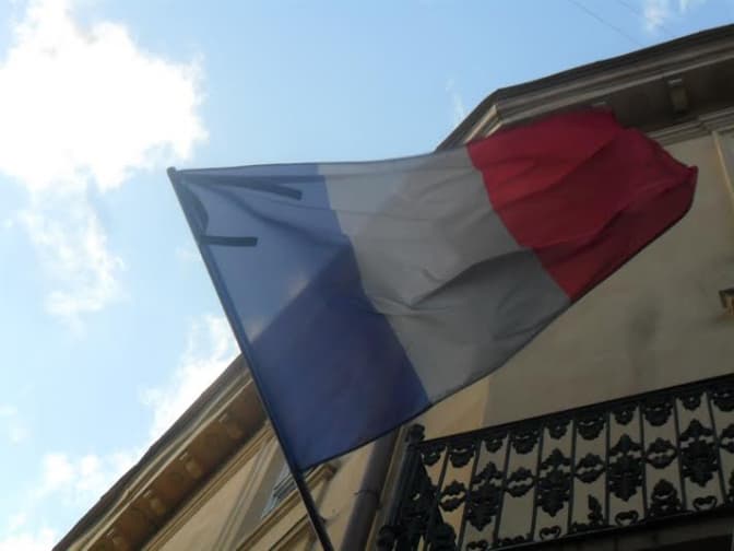 Львів'яни вшановують жертв терактів у Франції. Фото