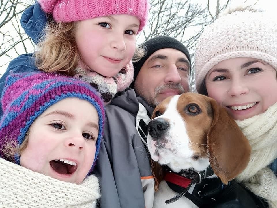 Анна Білоус з сім'єю