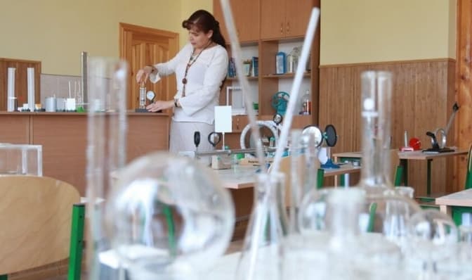 Яких вчителів бракує у школах Львова та нові правила перевірки військово-облікових документів. Підсумки доби