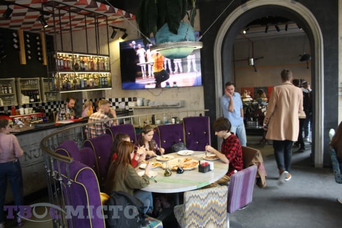 Про довіру та «Відкритий чек» треба говорити в школах та університетах