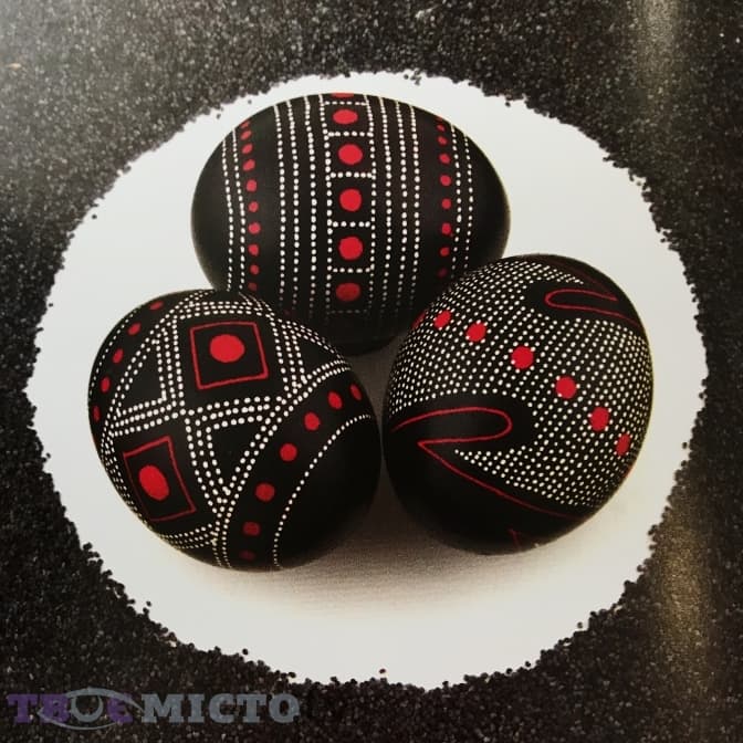 Космічна магія Великодня. На згадку про львівську писанкарку Ганну Косів