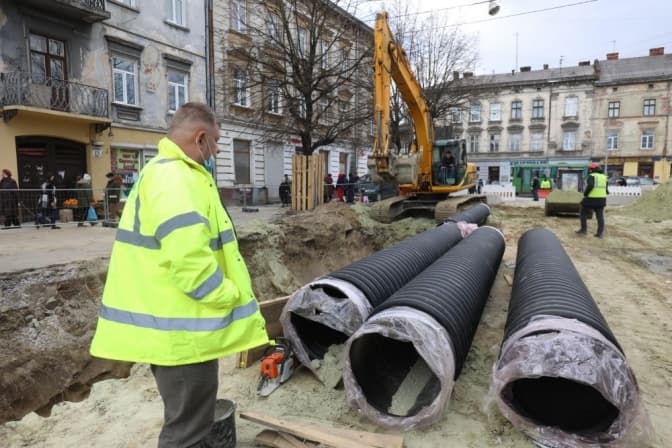 Завтра через ремонт на Бандери на низці вулиць не буде води