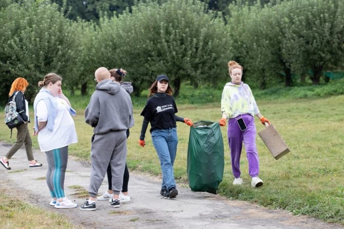У Всесвітній день прибирання кияни зібрали на вулицях міста понад 3 000 кубометрів сміття