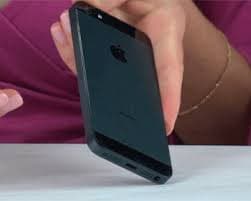 Для iPhone 5 створили чохол-акумулятор