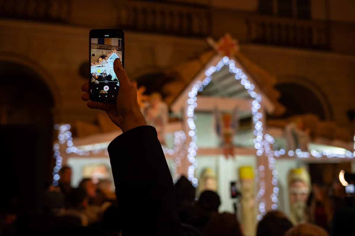 На площі Ринок у Львові відкрили міську різдвяну шопку