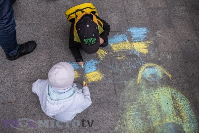 У Львові відбулася акція на підтримку Херсона, який чинить опір окупанту