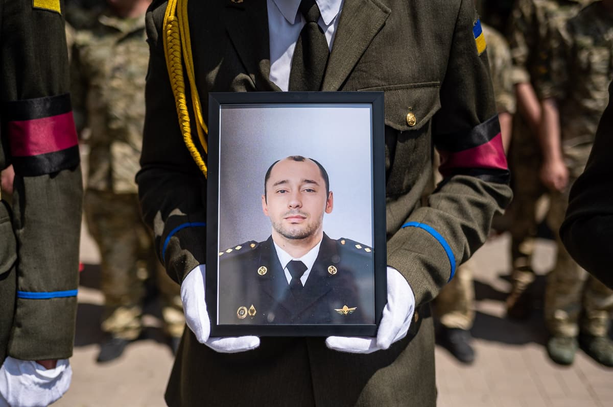 Його останніми словами були «Слава Україні!». У Львові попрощалися з Героєм