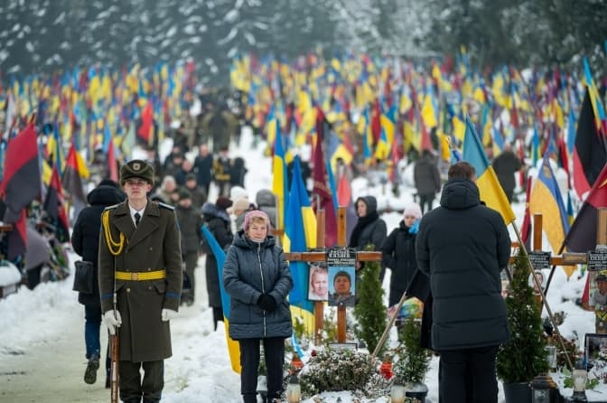 У День ЗСУ у Львові вшанували пам'ять полеглих Героїв. Фото