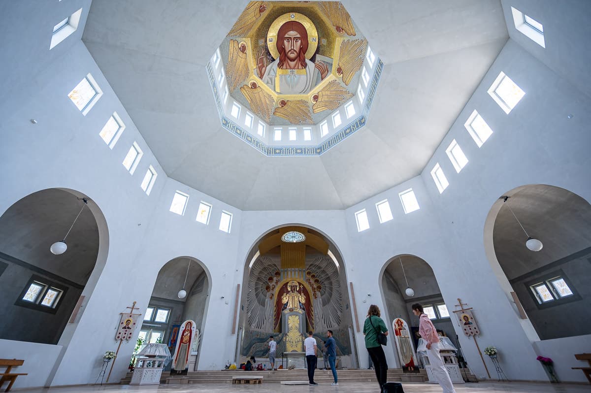 У храмі УКУ відкрили для огляду унікальну мозаїку святої Софії. Фото