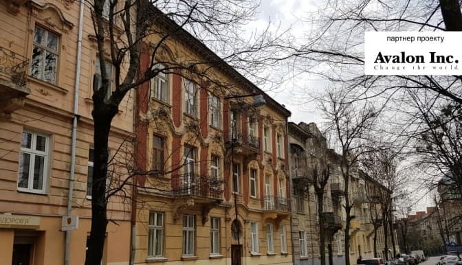 Нетуристичний Львів: Кастелівка Левинського, забута купальня та керамічні павичі