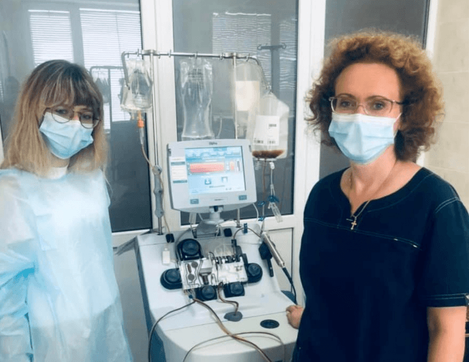 На фото майбутня гематолог Соломія Глуховська під час навчання в Черкаському обласному онкодиспансері, де цьогоріч виконали першу в Україні неродинну трансплантацію кісткового мозку дорослому.