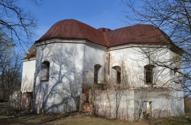 На Львівщині виставили на продаж будівлю костелу