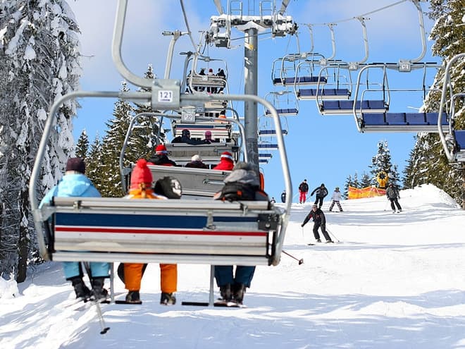 Понад 50 лижників застрягли на канатному витязі в Славську