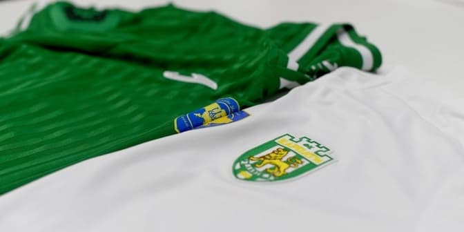 Львівські «Карпати» змінять форму через компанію «Joma», що надалі працює в росії