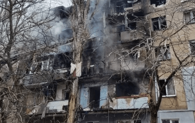 У Миколаєві російська ракета влучила в казарму. Є загиблі