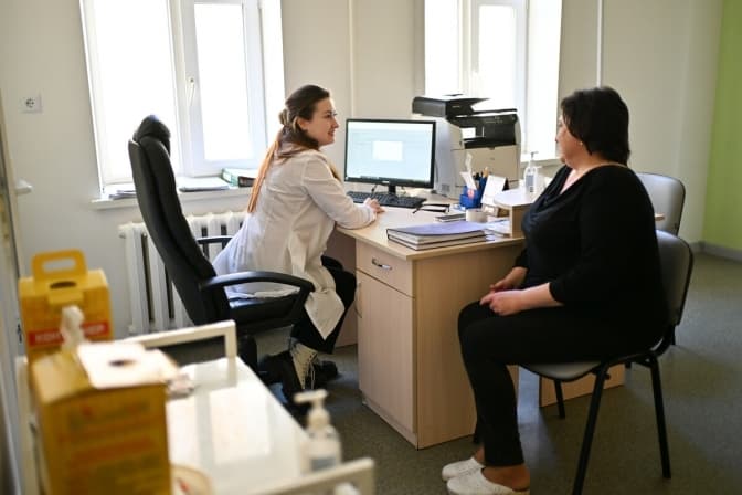 У Львові поліклініки перейшли на нові правила: консультація – за добу, довший графік і чергові лікарі