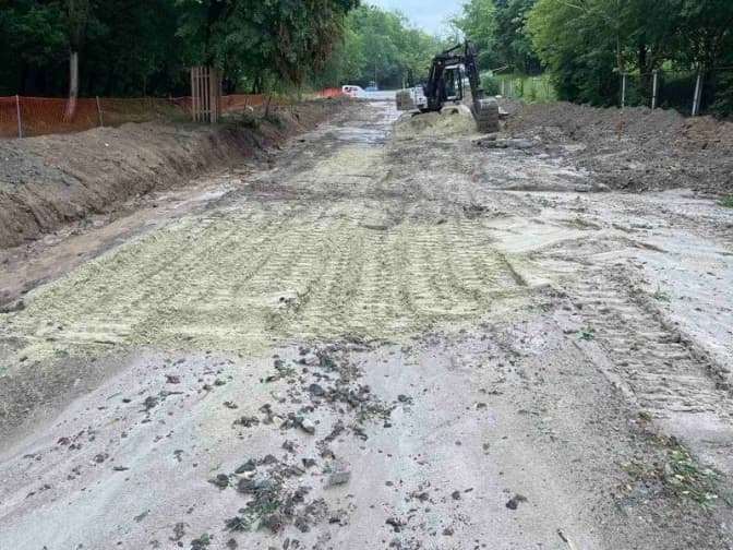 Які ремонтні роботи зараз тривають на вулиці Пилипа Орлика