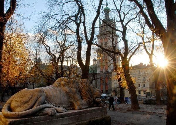 У Львові прогнозують мінливу погоду. Коли прийде похолодання