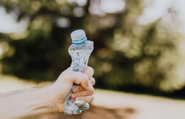 У Львові знайшли компанію, яка купуватиме пластик зі сміттєпереробного заводу